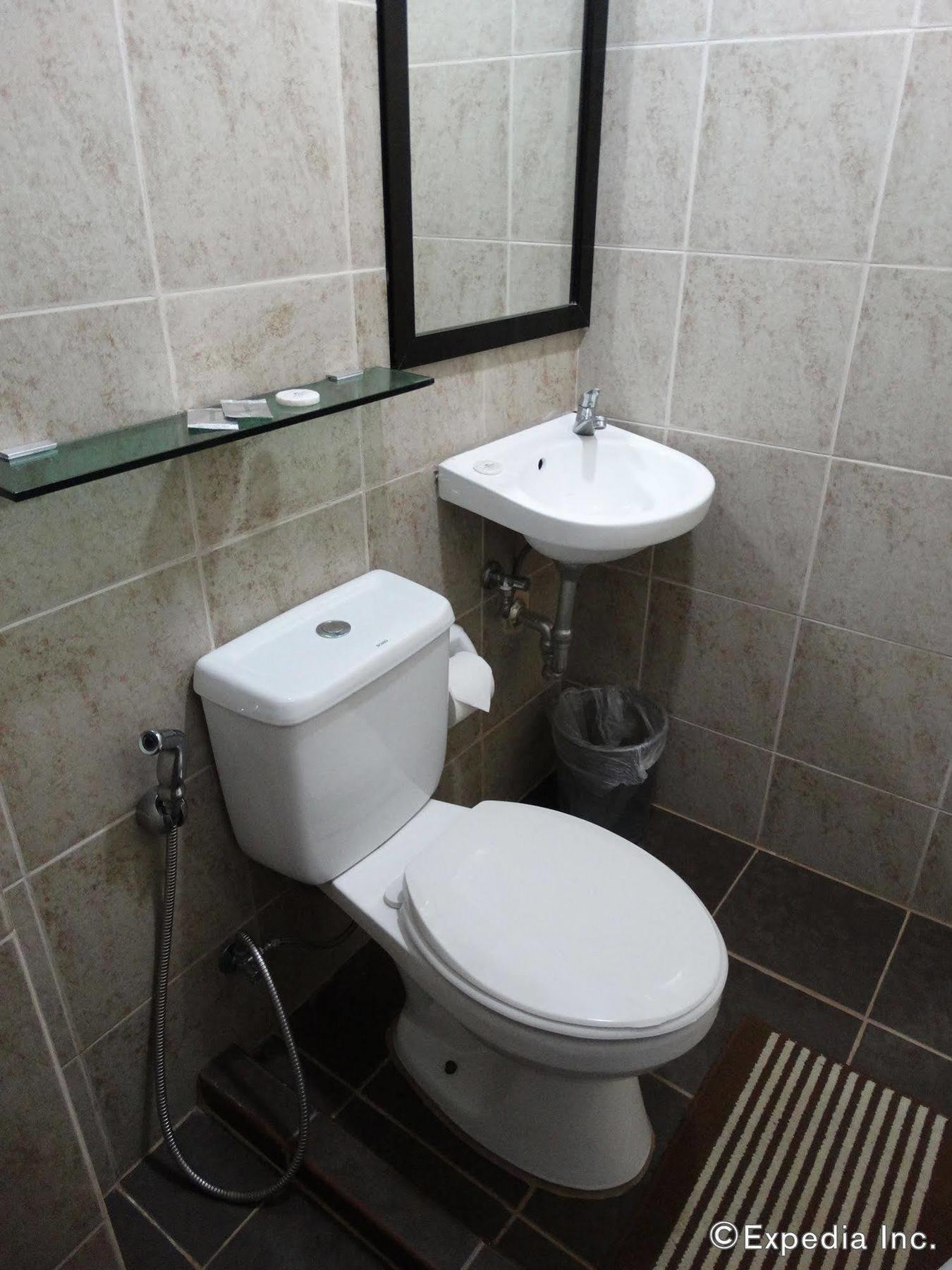Reddoorz Plus Near Rizal Junction Puerto Princesa Exterior foto